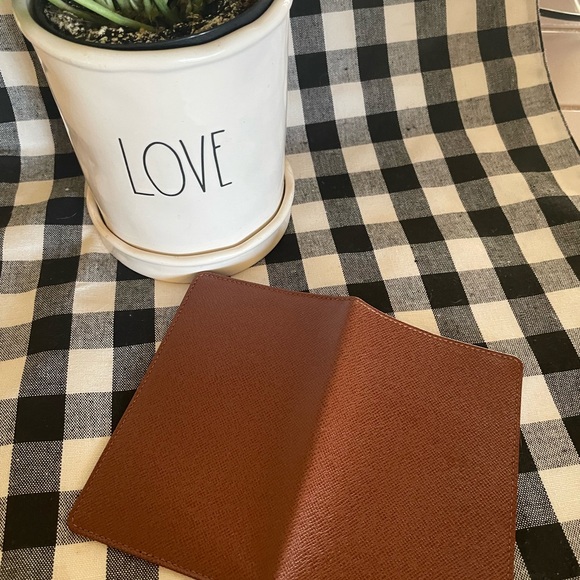 Louis Vuitton ID Case🧳 - Picture 5 of 6